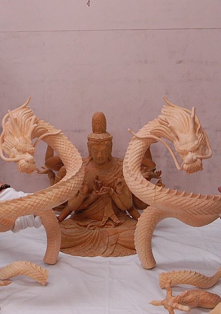 26. Dragon carving by Mukoyoshi Yuboku