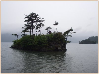 Small shrines, Towada-ko, photo by Matt Berlow