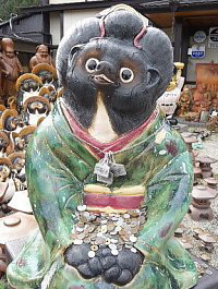 tanuki-as-female-outside-shigaraki-train-station