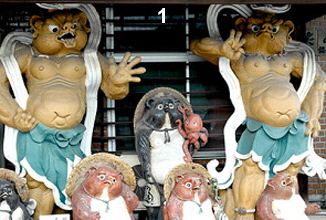 Tanuki as the protective NIO Buddhist Guardians