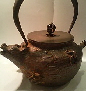 Iron Tanuki Tea Kettle, Meiji Period