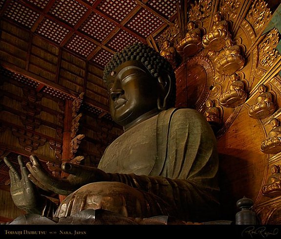 Rushana Nyorai at Todai-ji in Nara, Photo by Ron Reznick