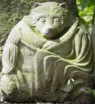 Kitsune stone statue at Zuisenji in Kamakura