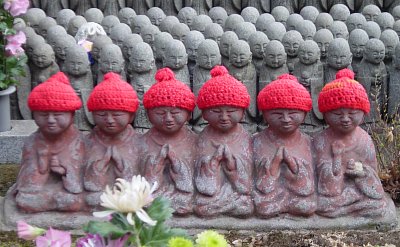 Roku Jizo (Six Jizo) at Hase Dera in Kamakura