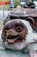 Bunbuku Chagama Tanuki statue outside Morinji Temple