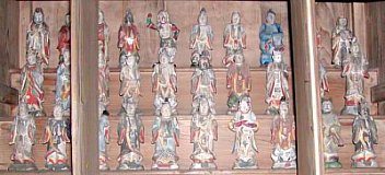 sanjubanjingu-30-statues-of-sanjubanshin-TN
