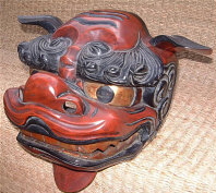 Shishi-gashira headdress (from Trocadero portal)