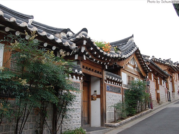 Bukchon Village, Seoul, Korea.