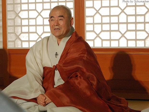 Master Hyeguk, Seokjongsa Temple. He burnt off three fingers as a vow to achieve awakening in this life.